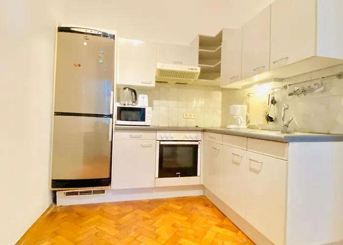 Affordable In Villa, With Garden & Parking
