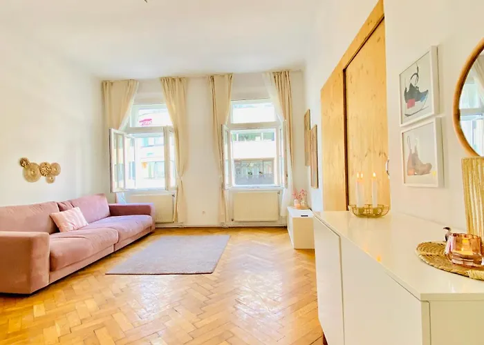Affordable In Villa, With Garden & Parking דירה *