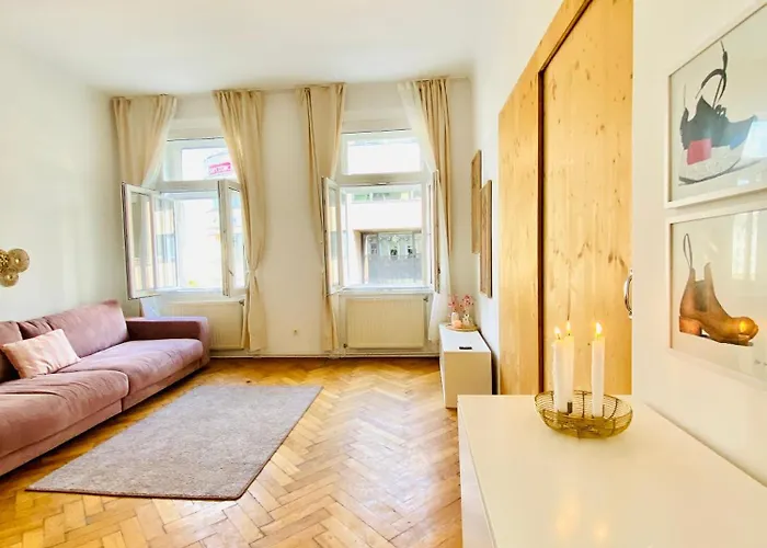 Affordable In Villa, With Garden & Parking *