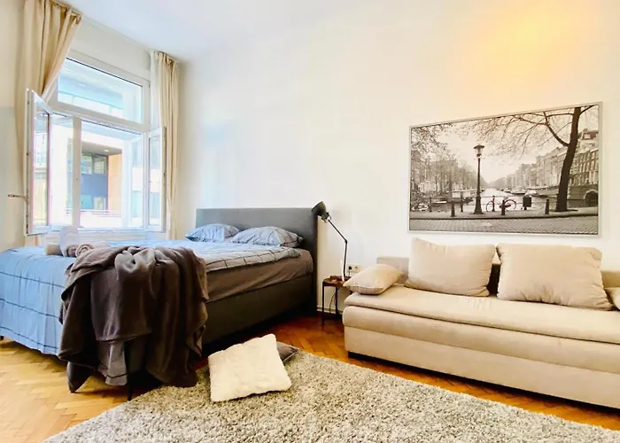 דירה Affordable In Villa, With Garden & Parking