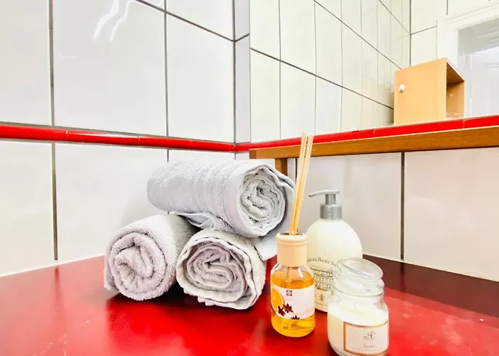 Affordable In Villa, With Garden & Parking דירה וינה